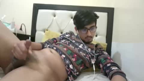 Snapshot of jgjk720771 chatting on January 15, 2026, 9:18 pm HotArabGuy24 online show from January 15, 2026, 9:18 pm