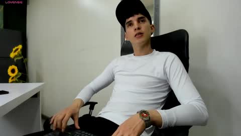 Jheampiero online show from April 14, 2026, 7:20 pm