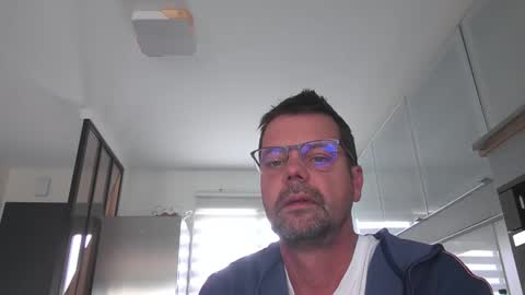 jhmec44000 online show from April 26, 2026, 8:23 am