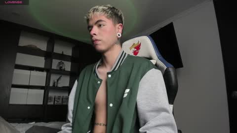 Snapshot of jhn_morghan chatting on December 16, 2024, 7:21 pm Morghan online show from December 16, 2024, 7:21 pm