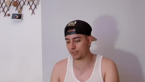 Jhoan Saenz online show from March 12, 2025, 2:52 am