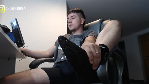 Snapshot of jhoan_saenz chatting on April 12, 2026, 2:05 am Jhoan Saenz online show from April 12, 2026, 2:05 am