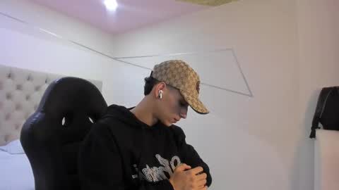 jhoanleandro online show from January 9, 2026, 4:15 am