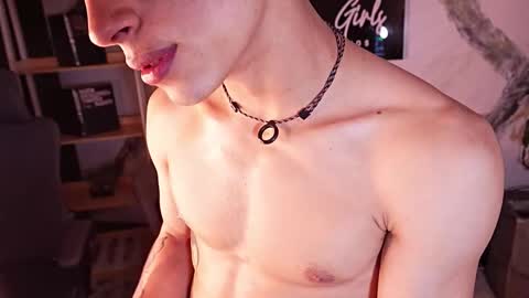 jhoanleandro online show from March 16, 2026, 5:44 am