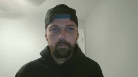 Snapshot of jholls chatting on January 22, 2025, 10:59 pm jholls online show from January 22, 2025, 10:59 pm