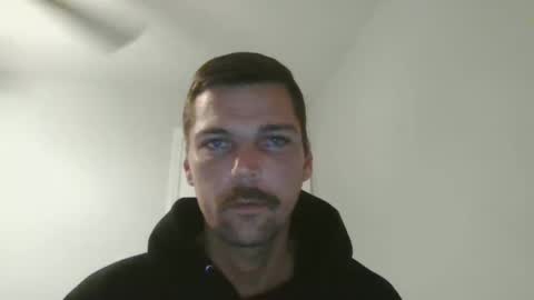 Snapshot of jholls chatting on February 8, 2025, 12:38 am jholls online show from February 8, 2025, 12:38 am