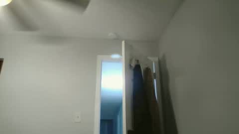 Snapshot of jholls chatting on February 10, 2025, 4:08 am jholls online show from February 10, 2025, 4:08 am