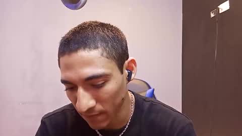 Snapshot of jhonny_thes28 chatting on February 5, 2026, 2:49 am jhonny_thes28 online show from February 5, 2026, 2:49 am