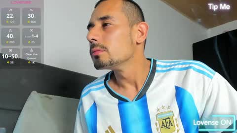 Jhony Alzate online show from April 1, 2026, 1:39 am