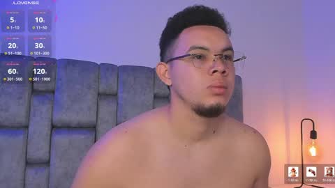 Snapshot of jhotta_foxx chatting on April 8, 2026, 10:04 am Jhonatan80 online show from April 8, 2026, 10:04 am