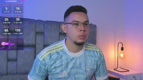Snapshot of jhotta_foxx chatting on April 10, 2026, 7:02 am Jhonatan80 online show from April 10, 2026, 7:02 am