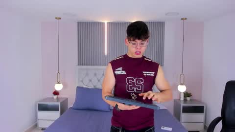 jhoumod_21 online show from November 20, 2025, 3:18 am