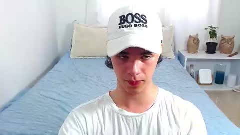 Snapshot of jhuan_cute chatting on June 27, 2026, 4:23 pm Jhuan Nhez online show from June 27, 2026, 4:23 pm