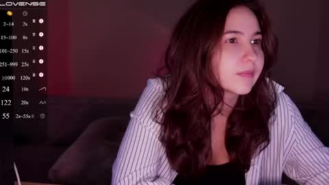 jia_lisaa online show from June 7, 2026, 11:36 am