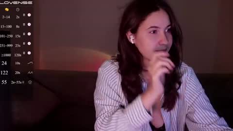 jia_lisaa online show from July 2, 2026, 1:06 pm