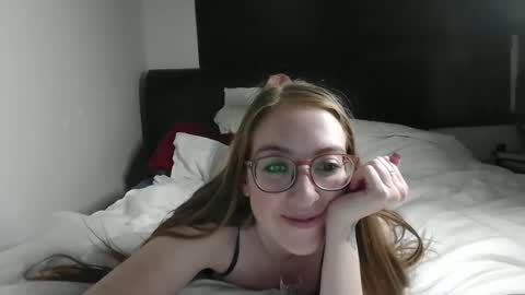 jilliangiselle online show from April 13, 2026, 4:18 am