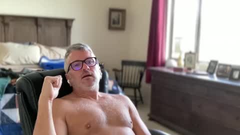 Dad of Three online show from January 3, 2025, 6:24 pm