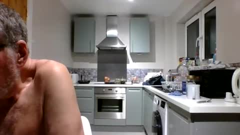 Snapshot of jimmybenido chatting on December 20, 2024, 6:13 pm Jim Redgewell online show from December 20, 2024, 6:13 pm