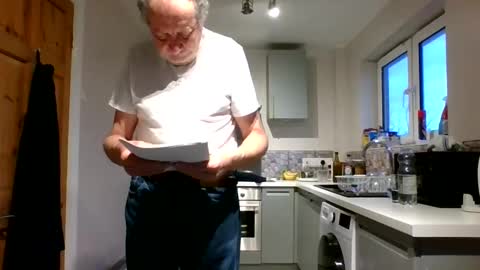 Snapshot of jimmybenido chatting on February 10, 2025, 5:09 pm Jim Redgewell online show from February 10, 2025, 5:09 pm