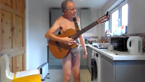 Snapshot of jimmybenido chatting on September 9, 2025, 4:06 pm Jim Redgewell online show from September 9, 2025, 4:06 pm