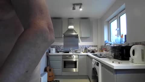 Snapshot of jimmybenido chatting on September 19, 2025, 4:18 pm Jim Redgewell online show from September 19, 2025, 4:18 pm