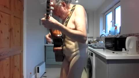 Snapshot of jimmybenido chatting on October 15, 2025, 4:40 pm Jim Redgewell online show from October 15, 2025, 4:40 pm