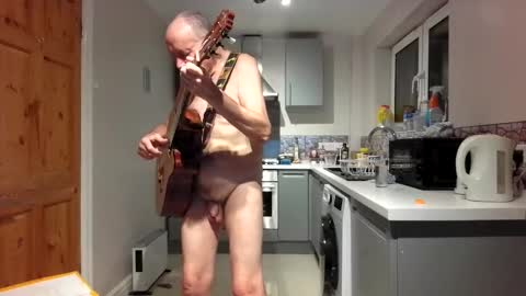 Snapshot of jimmybenido chatting on November 5, 2025, 5:35 pm Jim Redgewell online show from November 5, 2025, 5:35 pm