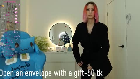 Snapshot of jinx_boom chatting on February 12, 2025, 11:07 am jinx_boom online show from February 12, 2025, 11:07 am