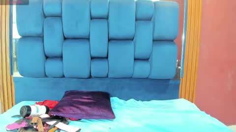 jisooluv online show from November 29, 2025, 2:58 am