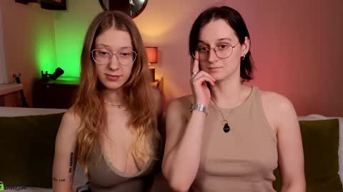 Snapshot of jitoon_exe chatting on January 19, 2025, 7:37 pm Hey Guys We are Julia ginger  Tina brunette online show from January 19, 2025, 7:37 pm