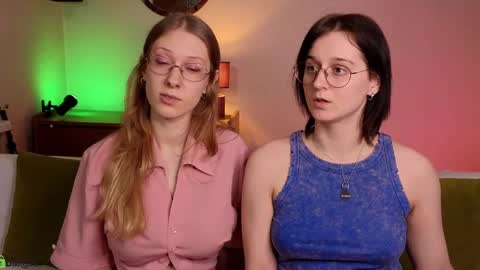 Snapshot of jitoon_exe chatting on January 26, 2025, 4:09 pm Hey Guys We are Julia ginger  Tina brunette online show from January 26, 2025, 4:09 pm