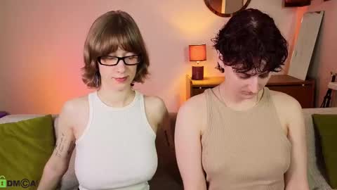 Snapshot of jitoon_exe chatting on October 11, 2025, 8:07 pm Hey Guys We are Julia ginger  Tina brunette online show from October 11, 2025, 8:07 pm