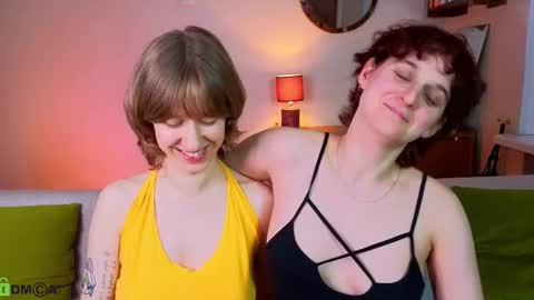 Snapshot of jitoon_exe chatting on November 1, 2025, 6:48 am Hey Guys We are Julia ginger  Tina brunette online show from November 1, 2025, 6:48 am