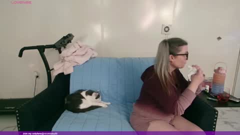 Snapshot of jjjust4fun1985 chatting on January 24, 2025, 1:45 am Nicole Allen online show from January 24, 2025, 1:45 am