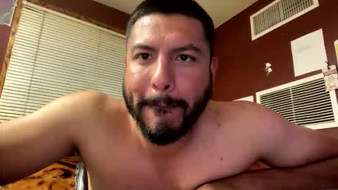 jjuarez5409 online show from May 10, 2026, 3:12 am
