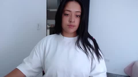 Snapshot of jjulietha95 chatting on January 19, 2025, 1:55 pm Julieta online show from January 19, 2025, 1:55 pm