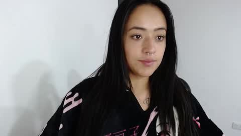 Snapshot of jjulietha95 chatting on January 29, 2025, 10:27 am Julieta online show from January 29, 2025, 10:27 am