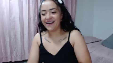 Snapshot of jjulietha95 chatting on February 11, 2025, 2:35 am Julieta online show from February 11, 2025, 2:35 am