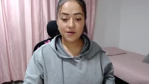 Snapshot of jjulietha95 chatting on February 15, 2025, 12:59 am Julieta online show from February 15, 2025, 12:59 am