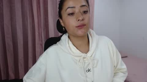 Snapshot of jjulietha95 chatting on February 20, 2025, 2:18 am Julieta online show from February 20, 2025, 2:18 am