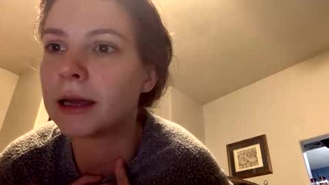 jlynn1997 online show from November 12, 2025, 12:11 am