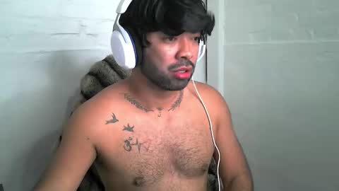 jhon00 online show from October 22, 2025, 2:12 am