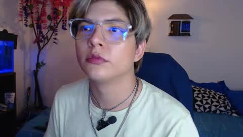 Snapshot of jnick_21 chatting on February 14, 2025, 4:04 am Nick online show from February 14, 2025, 4:04 am