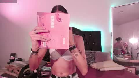 Snapshot of joaisaza chatting on January 16, 2026, 7:01 am Joa Isaza online show from January 16, 2026, 7:01 am