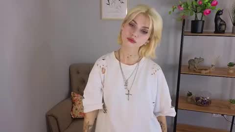 Snapshot of joan_lipse chatting on October 30, 2025, 9:44 am Sofia online show from October 30, 2025, 9:44 am