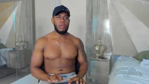 JOAN SAENZ online show from January 26, 2025, 10:55 am