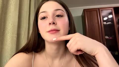 Adel online show from February 27, 2026, 7:14 pm