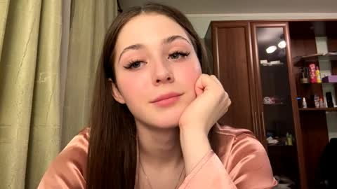 Adel online show from April 3, 2026, 6:39 pm