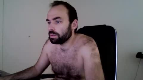 joaodias_18 online show from April 13, 2026, 12:21 pm