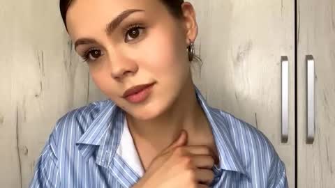 Snapshot of jodeesolarz chatting on March 3, 2026, 8:31 am Mila online show from March 3, 2026, 8:31 am